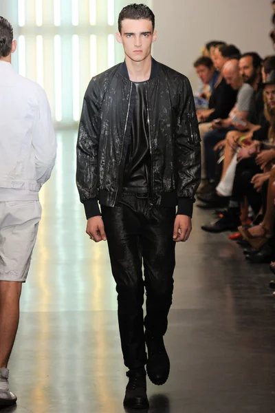 Look 22